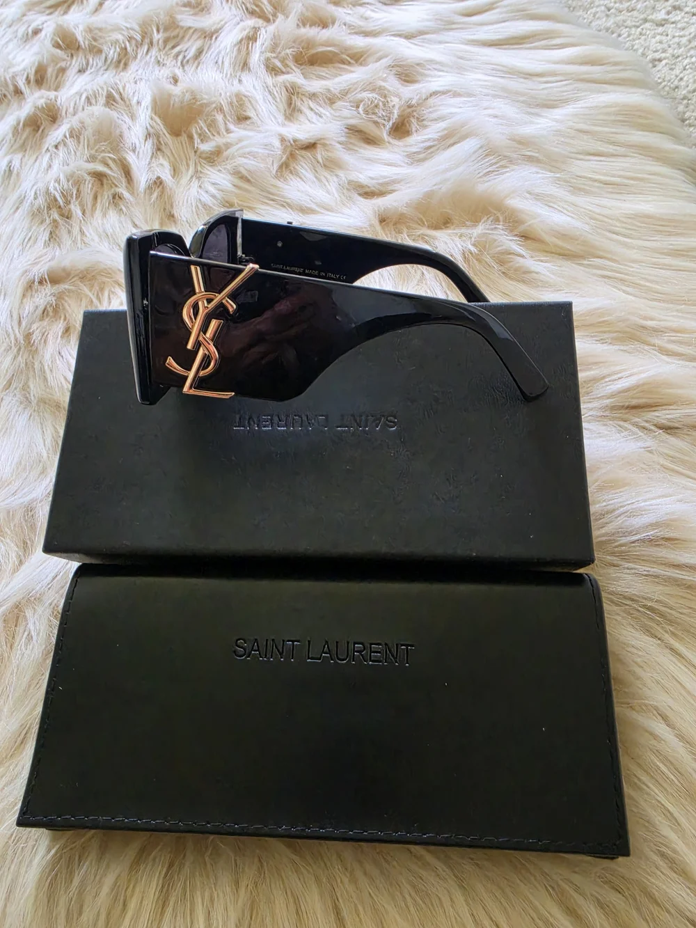 Saint Laurent new chic